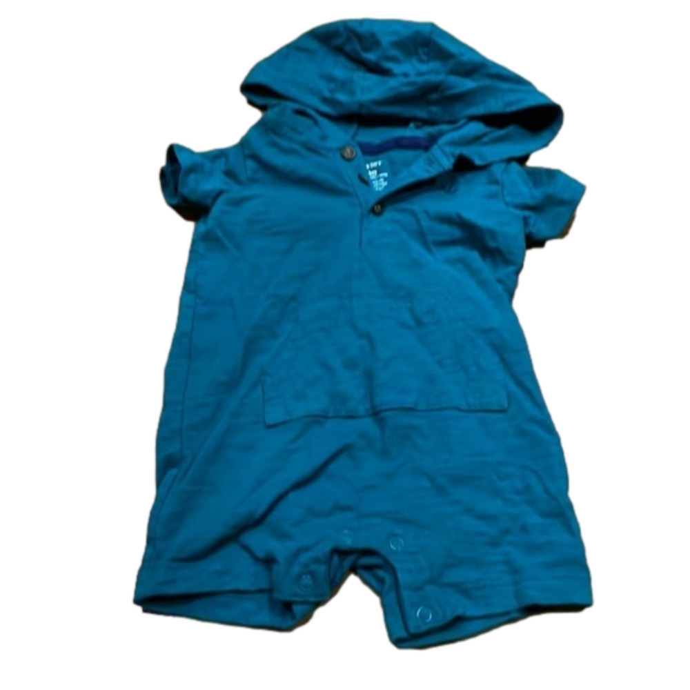 CARTER'S 𝅺carters 9 m one piece outfit good condition